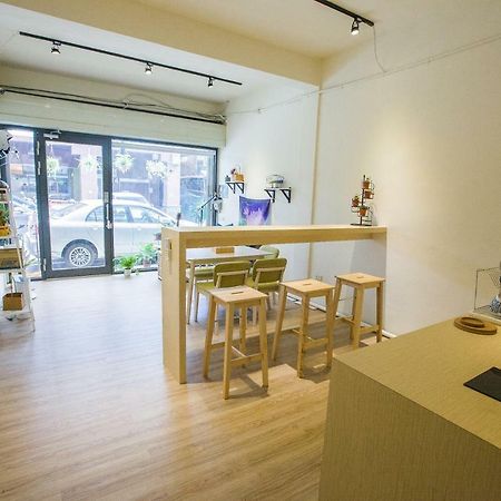 Km Hostel 嘉義市 エクステリア 写真