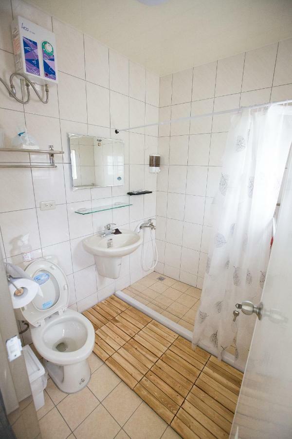 Km Hostel 嘉義市 エクステリア 写真