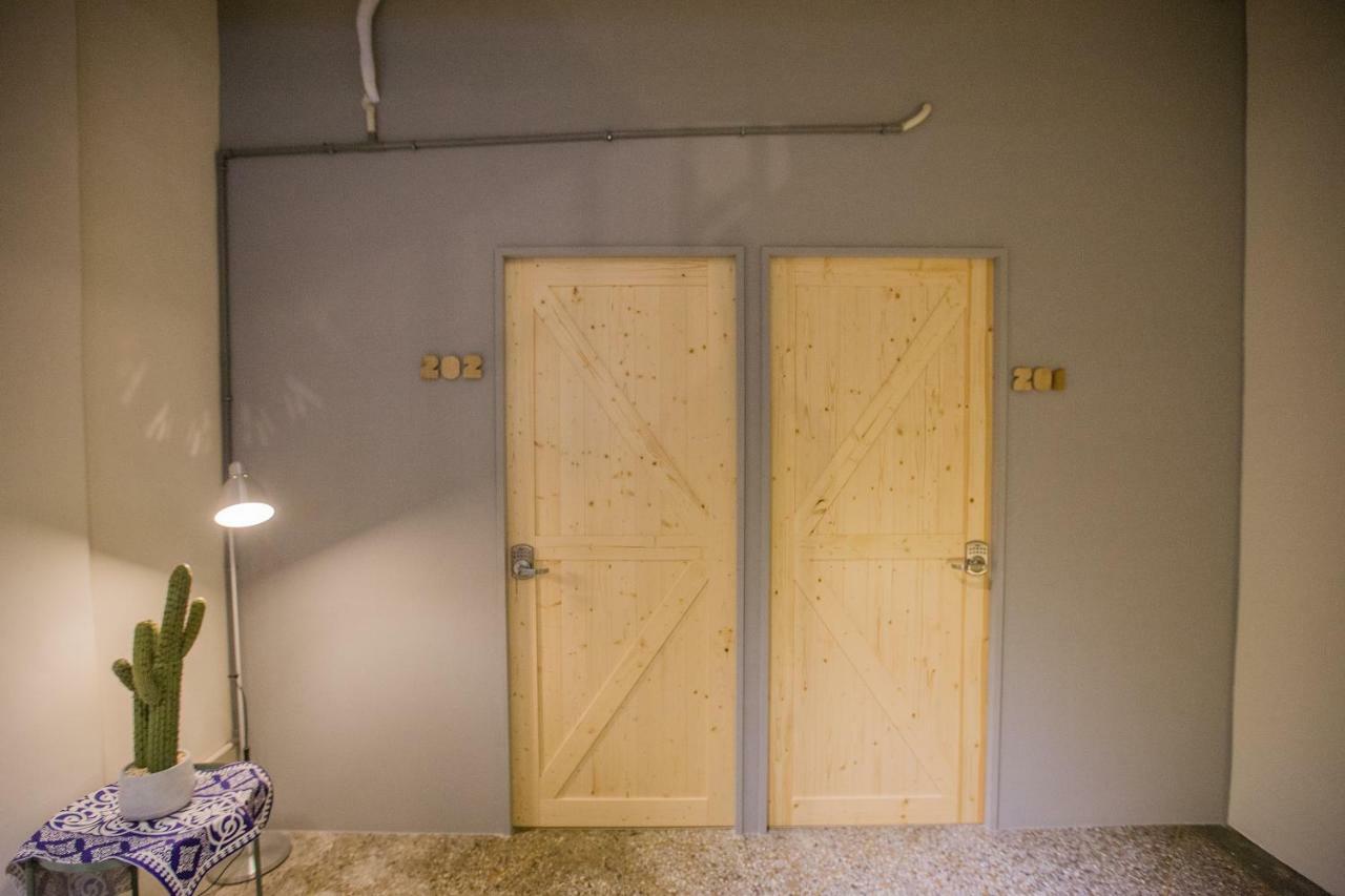 Km Hostel 嘉義市 エクステリア 写真